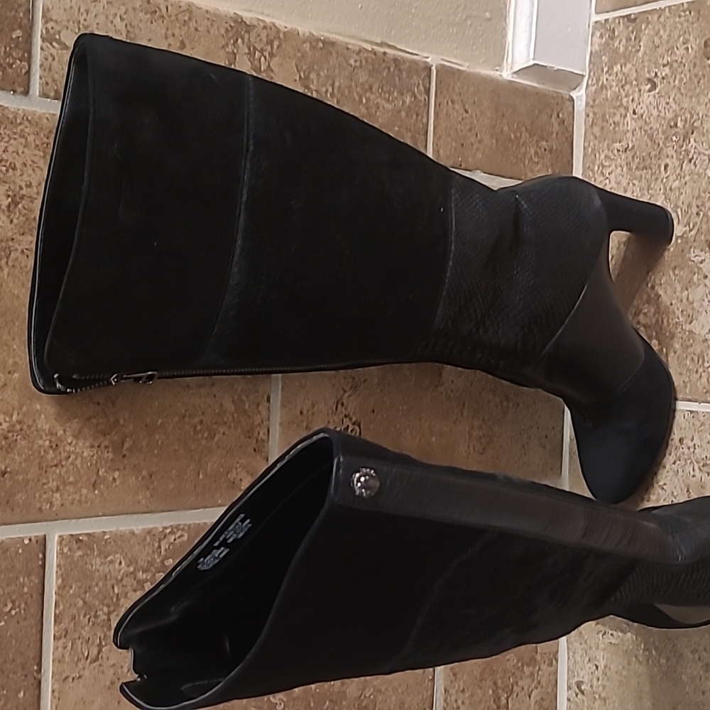 Ladies Anne Klein boots